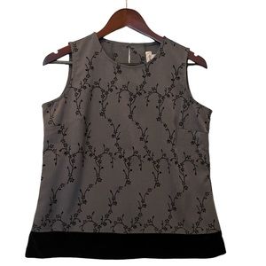 Women’s sleeveless top floral pattern